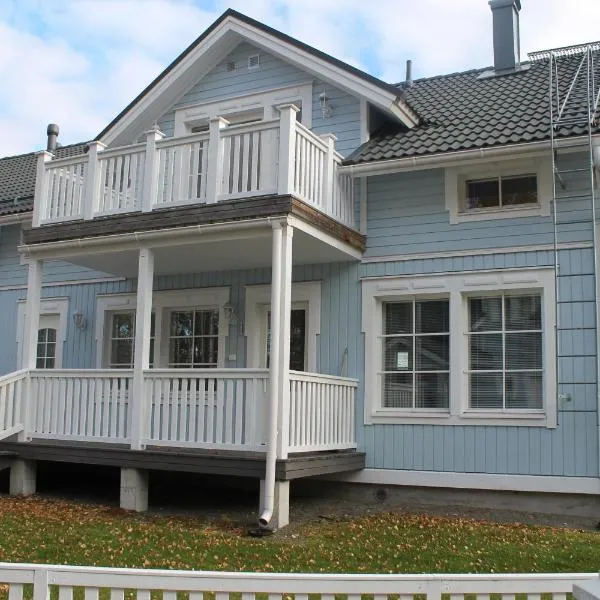 SResort Apartment with 4 bedrooms, Hotel in Imatra