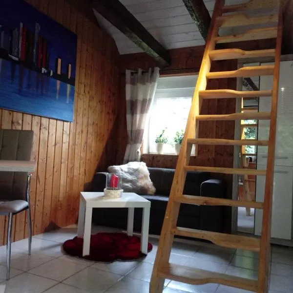 25qm großes Ferienhäuschen " Der Hengstall" auf unserem Reiterhof, hôtel à Birkenbeul