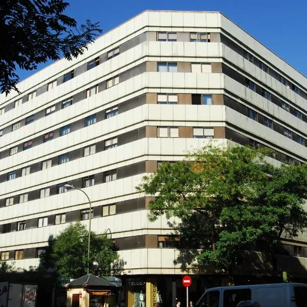 戈雅75号公寓，位于马德里的酒店