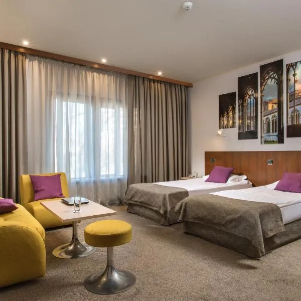Antique Forum Hotel "Self Check-in" Stara Zagora, hotel in Stara Zagora