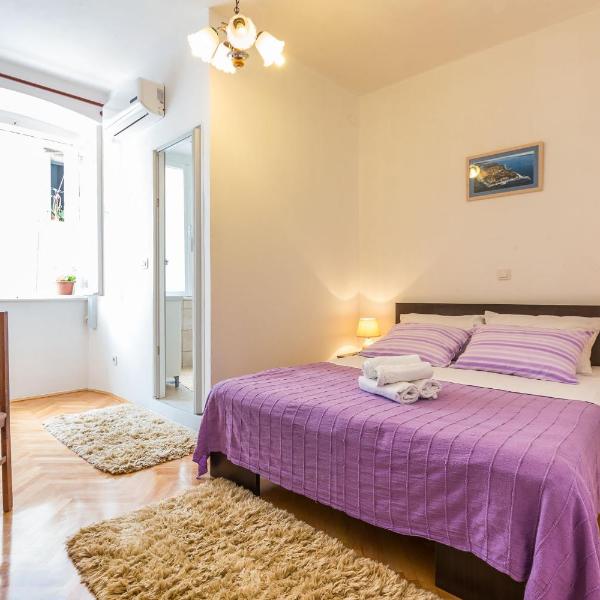 Mila apartments in old town centre