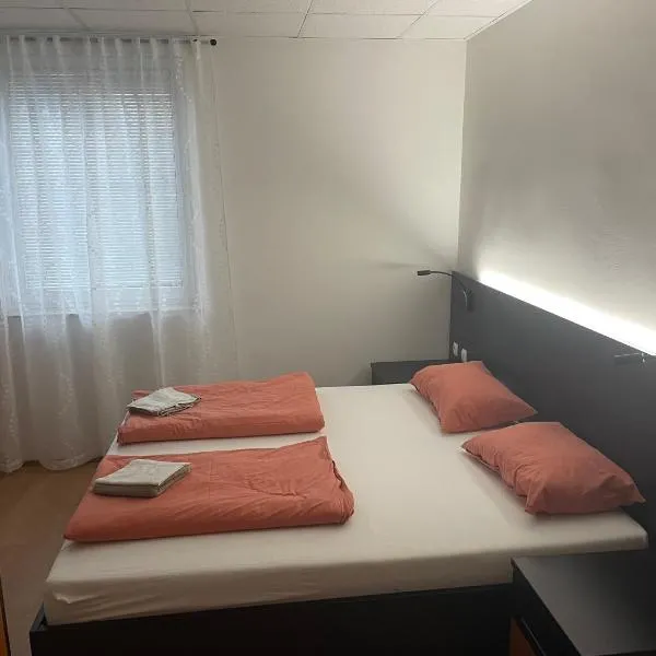 Room AA, хотел в Dravograd