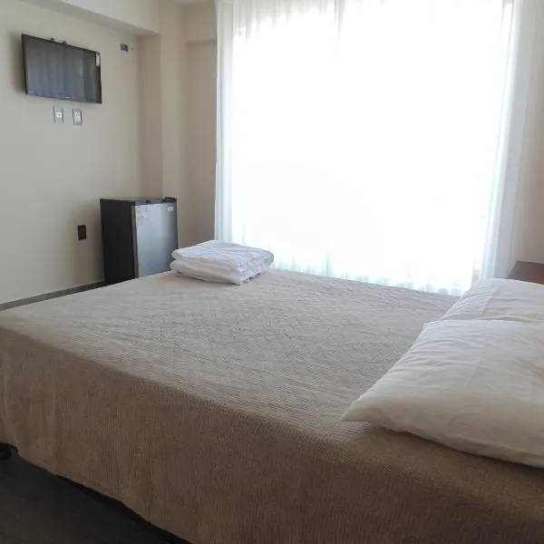 Hostal Sky, hotel in Tarija