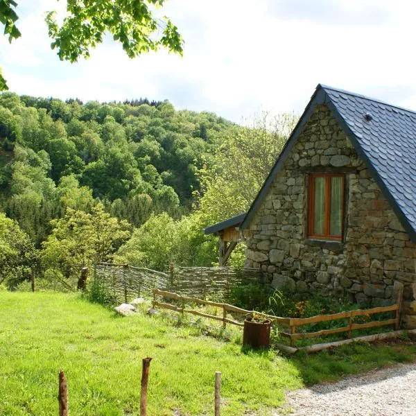 Le p'tit gîte de Chomet, hotel in La Tour-dʼAuvergne