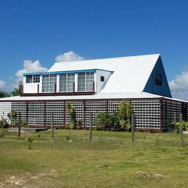 The BNB on Triggerfish Close to the airport, hotel en Ladyville