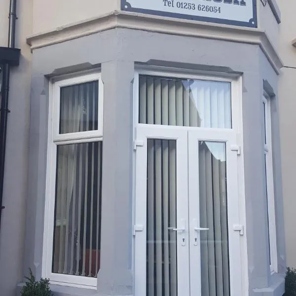 PONDEROSA B&B with free onsite parking and breakfast included, hotel in Blackpool