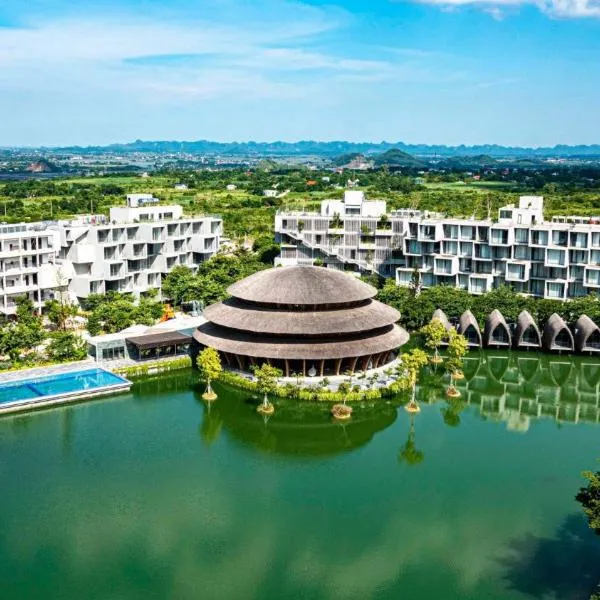 Wyndham Grand Vedana Ninh Binh Resort、ニンビンのホテル