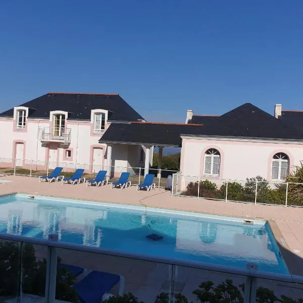 Locations LOC'MARIA - Location Professionnelle, hotel in Locmaria