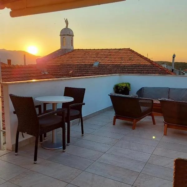 Guest House Korunić, hotel in Korčula