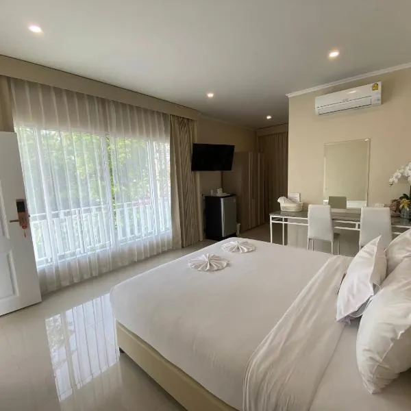 Siri Ville Hotel, hotel in Si Sa Ket