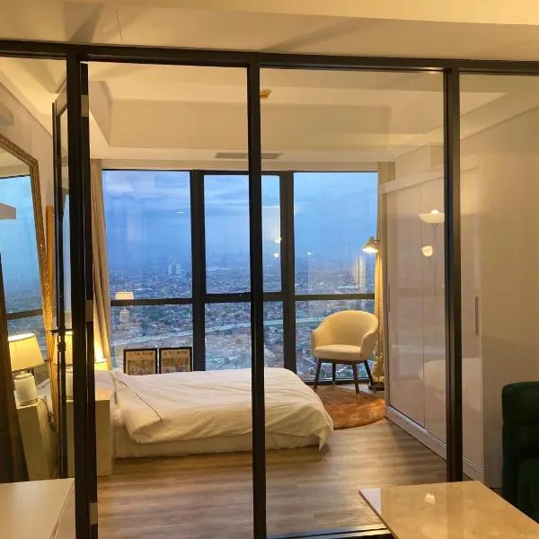 Parisian style apartment at The Smith Alam Sutera、タンゲランのホテル