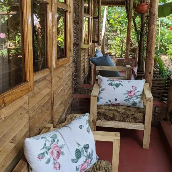 Backyard Eco Bungalow Moshi, hotel en Moshi