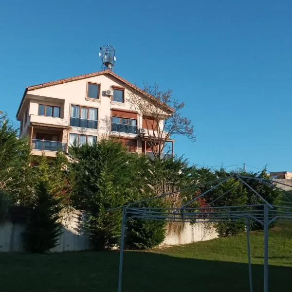 Sultan Villa, Merkez Mahallesi Dogu Sirti Caddesi Sultan Sitesi H-2, hotel in Kadıköy