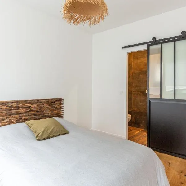 La Marbrerie, hotel v destinaci Suresnes