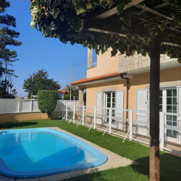 Smiling Places - Guest House in Labruge, hotel v destinaci Labruge