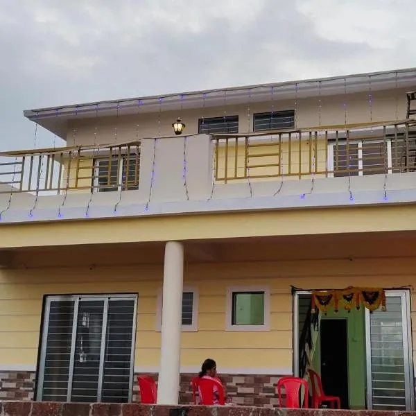 Siddhi Sea View Bungalow Ganpatipule for Family, hotel v destinaci Ratnagiri