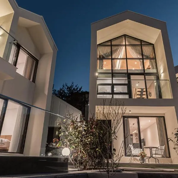 Albescent Poolvilla, hotel en Gyeongju