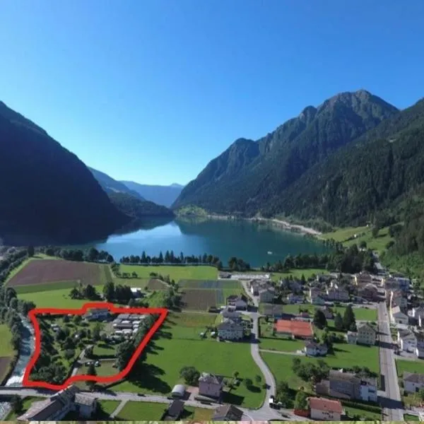 Bungalow Miralago in Camping Cavresc, Via dal Cavresc 1, 7746 Le Prese-Poschiavo, hotell sihtkohas Poschiavo