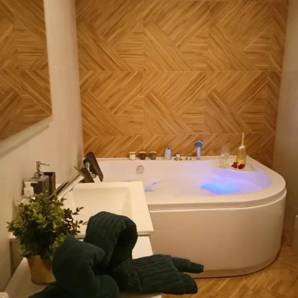 Apartament z Sauna i Jacuzzi, hotel in Radom