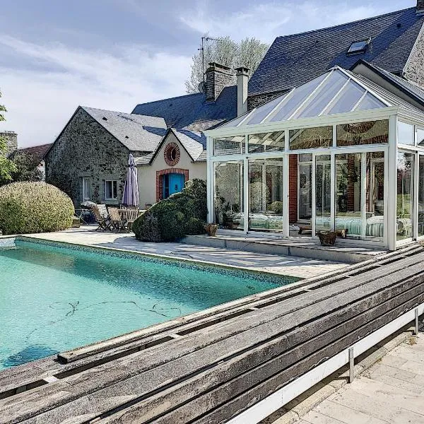 Gîte de charme "La Maison Saint-Leonard" avec piscine, SPA, vue sur le Mont Saint-Michel, hôtel à Vains
