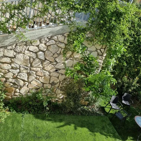 Kiryat Tivon, Close by - Oranim College + parking, Hotel in Oranim