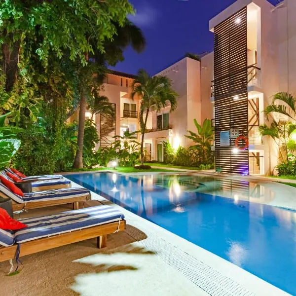 Via Tendenza Condos, hotel in Playa del Carmen