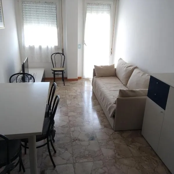 Comodo appartamento a pochi metri dal mare, hotel in Bibione