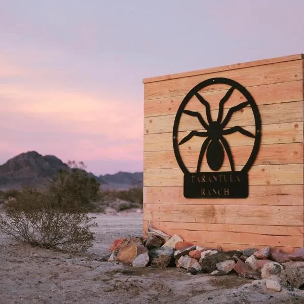 Tarantula Ranch Campground & Vineyard near Death Valley National Park, готель у місті Амарґоса-Валлі