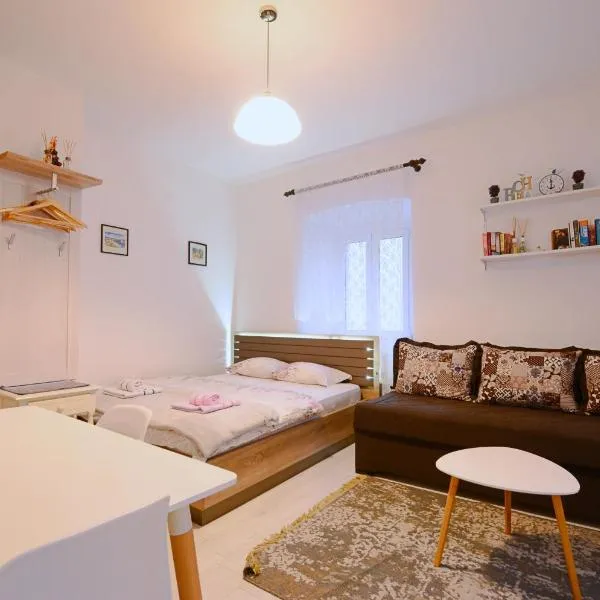 Old Town Experience - Studio Apartment, hotel v Budvi