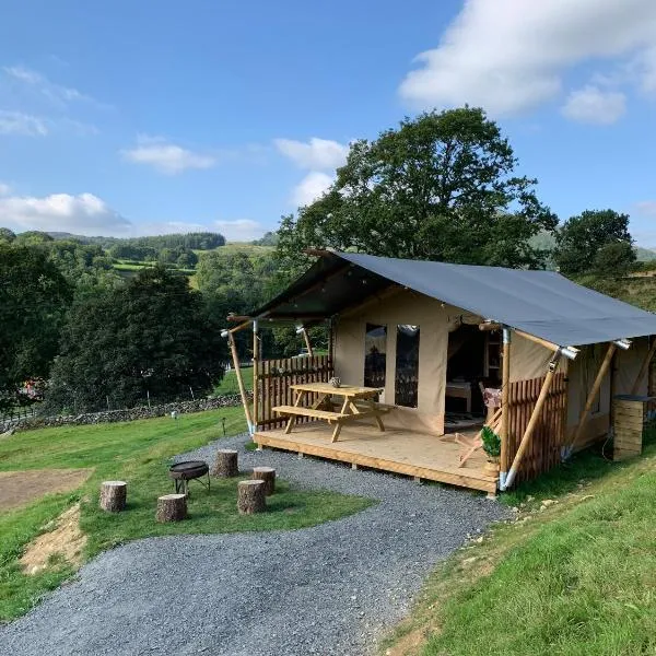 Safari Tent with Hot Tub in heart of Snowdonia, hotel in Dolgellau