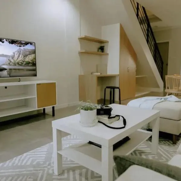 Two Bedroom Residential Home with own parking, Hotel in Angeles