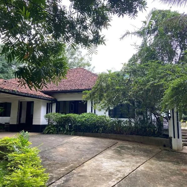 Clover Grange Home Stay, hotell sihtkohas Matale