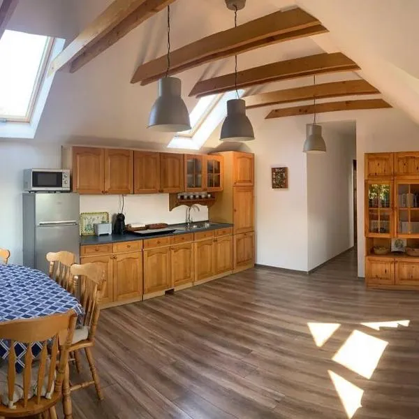 Tündérrózsa vendégház, hotel in Tahitótfalu