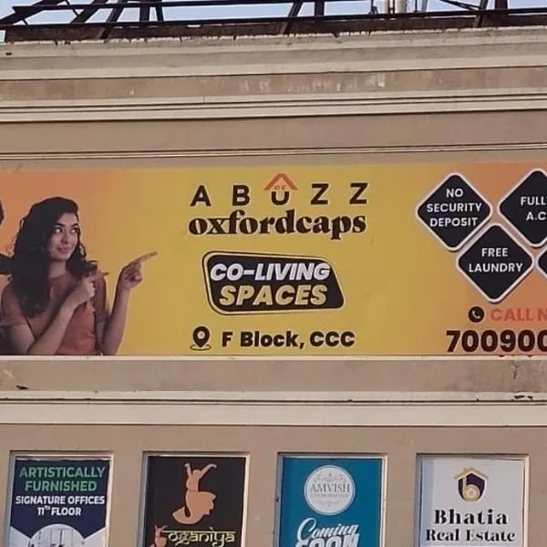 Abuzz Oxfordcaps CCC Zirakpur, Chandigarh, hotel v destinaci Zirakpur