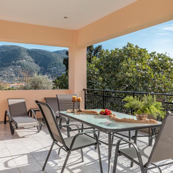 Meandros apartment garden view