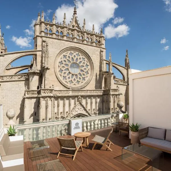 大教堂之门套房酒店,位于塞维利亚的酒店