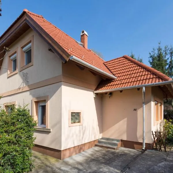 101 Apartman Agárd,Török Bálint utca 101, hotel v destinaci Agárd