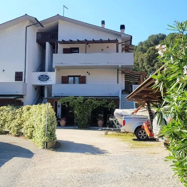 Il Boschetto, hotell sihtkohas Porto Azzurro