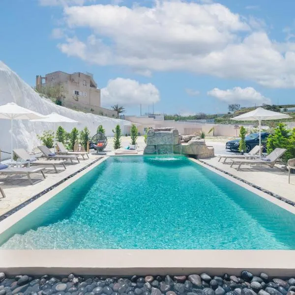 Santoterra Antigua Suites, hotel in Karterados