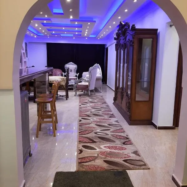 شقة عباس العقاد سوبر لوكس 702 للعائلات فقط, hotel en El Cairo
