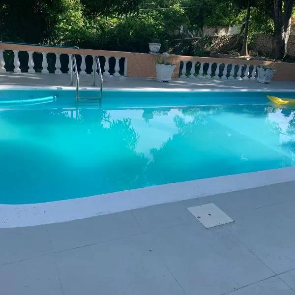 N & A PALACE, hotel en Montego Bay