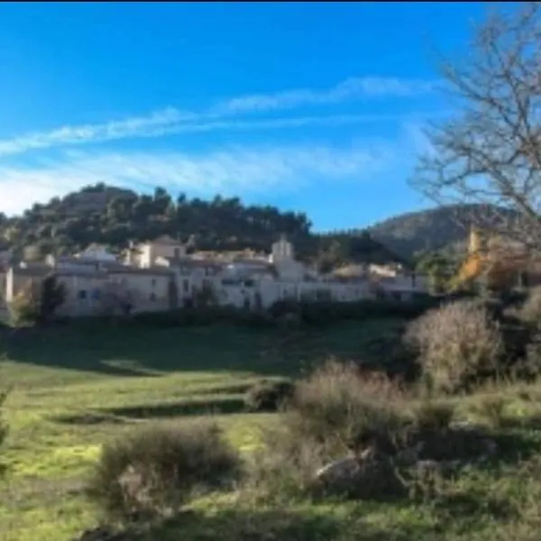 Gîte d'étape de Vitrolles en Luberon, hotel in Vitrolles-en-Luberon