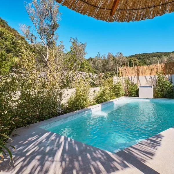 MEACres Sea, Hotel in Miholašćica