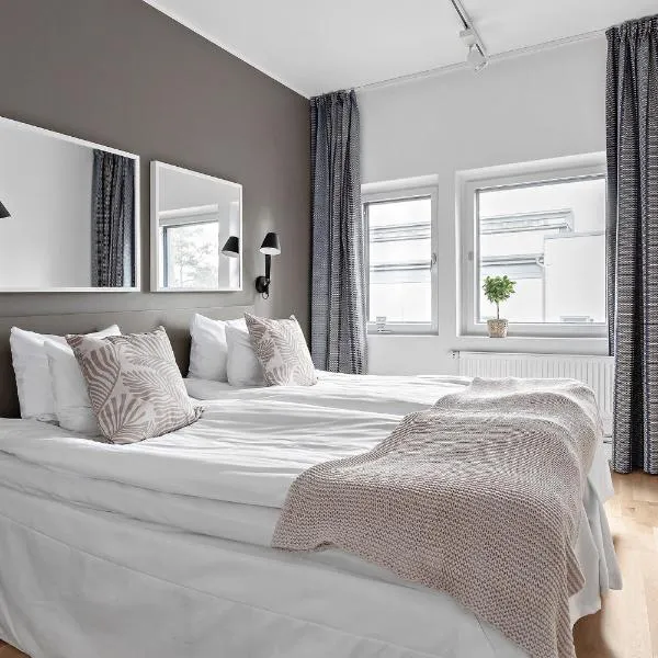 Forenom Hotels & Apartments Kista, hotel in Stockholm