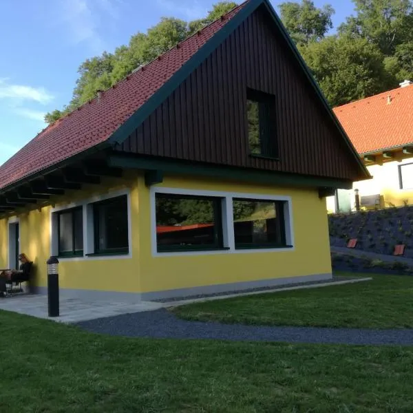 Chalet Auszeit, Hotel in Klöch