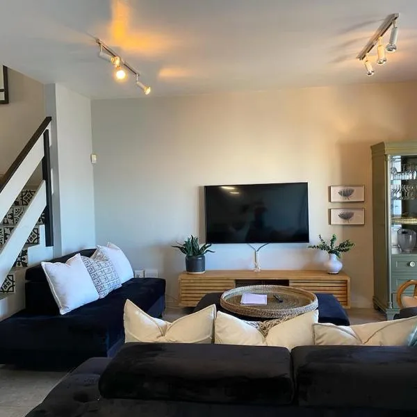 Beach front, two story condo, hotell sihtkohas Ballito