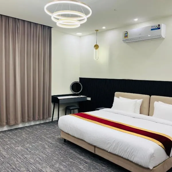 Falcon Grand Hotel, hotel v destinácii Al Ḩadd