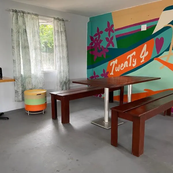 Twenty4 Hostel, hotel a Paramaribo