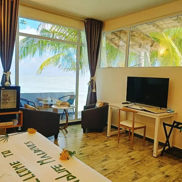 Island Life Maldives Retreat & Spa, hotel u gradu Magoodhoo