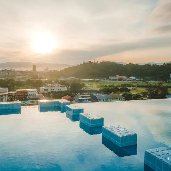The Aru Hotel at Aru Suites, hotel i Kota Kinabalu